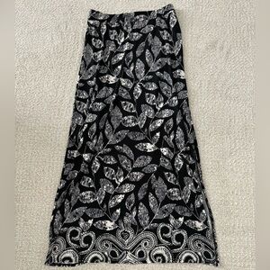 Chico’s - Size 0 (Medium) Black and White Long Skirt